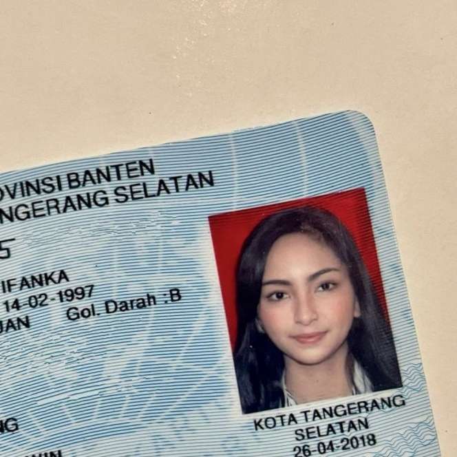 10 Foto KTP Tercantik Milik Artis Indonesia, Suzanna Saat Muda Ternyata Bule Banget!