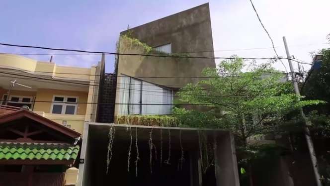 10 Adu Mewah Rumah Desta VS Nycta Gina, Bak Bumi & Langit, Yang Satu Megah Bagai Istana!
