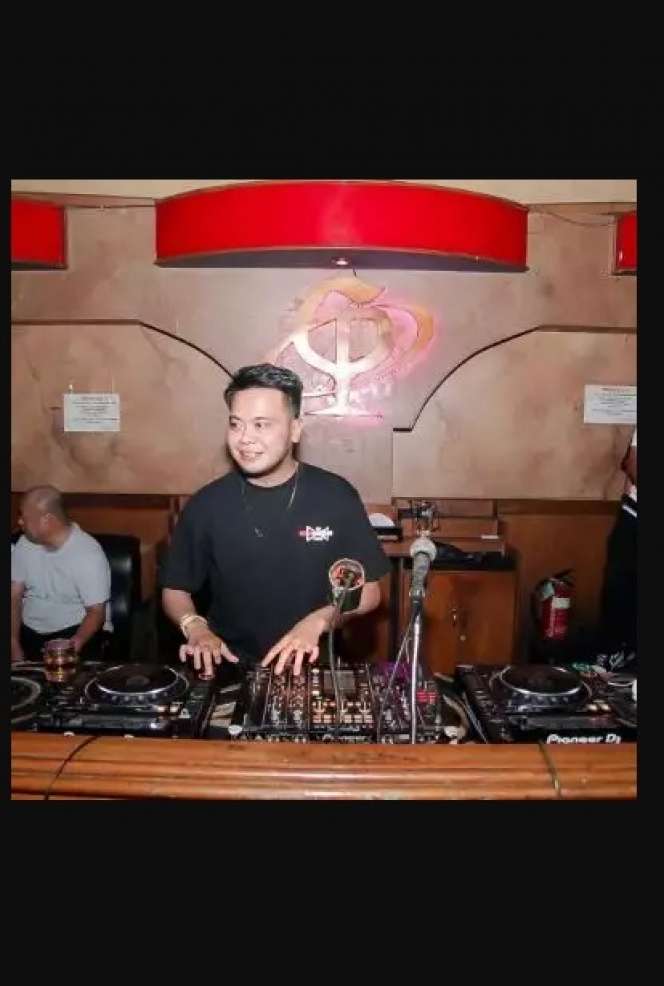 Tak Lagi Eksis, Anggota Boyband Hits Asal Indonesia ini Banting Stir Jadi Peternak Ikan, Begini Kabar Terbarunya!