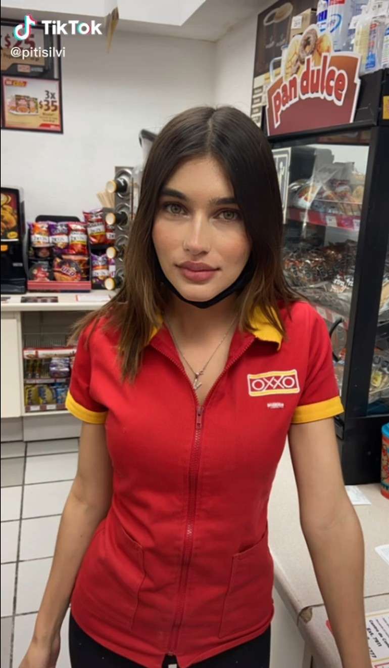 10 Potret Kasir Minimarket Viral Gegara Mirip Dua Lipa & Hailey Bieber, Bak Kembar Beda Nasib!