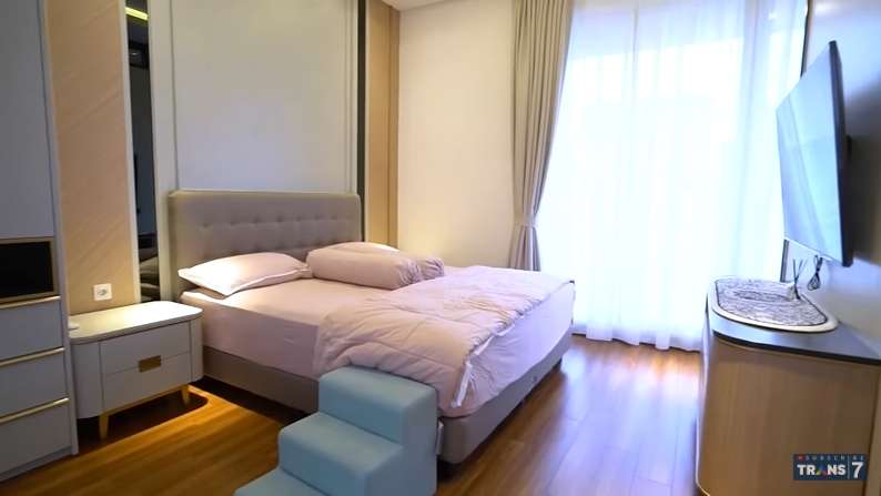 10 Potret Rumah Mewah Bos Skincare Valencia Nathania, Jadi Konglomerat Gegara Jerawat!