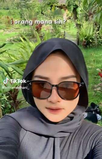 Potret Gadis Minang Bersuara Merdu yang Ramai Dicari Netizen, Kini Sosoknya Terungkap!