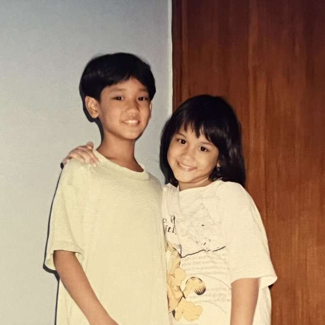 10 Potret Masa Kecil Afgan yang Bikin Pangling, Bak Orang Korea Sejak Bayi, Gemas!