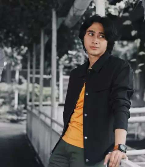 Ingat Bocah Tengil di Genta Buana? Kini Sudah Dewasa Jadi Aktor Ganteng & Terkenal, Lihat 8 Potretnya