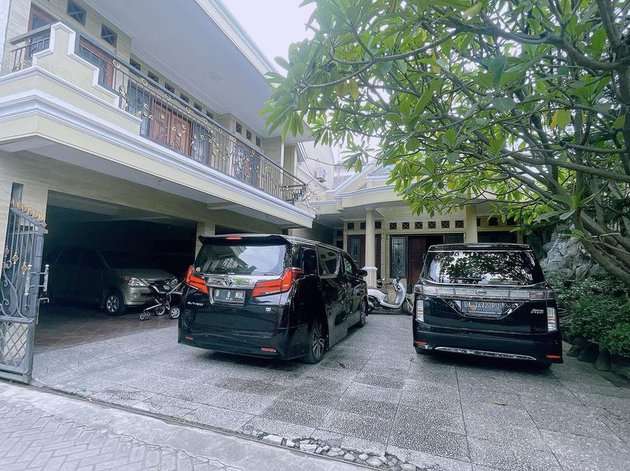 Potret Rumah Inul Daratista di Kampung Bak Hotel Mewah Sampai Punya Nama Gang Sendiri