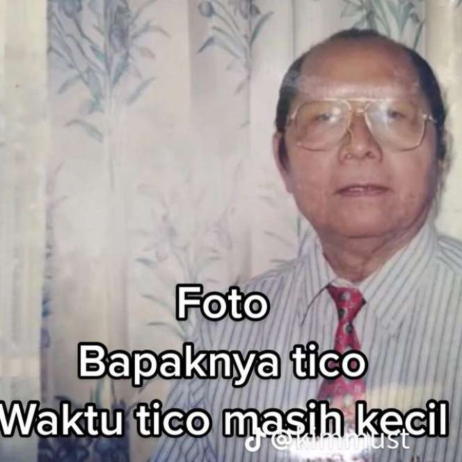 Potret Tiko Bersama Bu Eny dan Sang Ayah saat Masih Kecil, The Real Orang Kaya!
