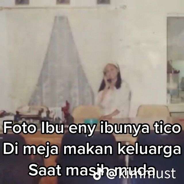 Potret Tiko Bersama Bu Eny dan Sang Ayah saat Masih Kecil, The Real Orang Kaya!
