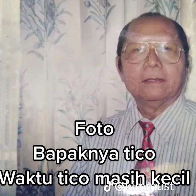 Potret Tiko Bersama Bu Eny dan Sang Ayah saat Masih Kecil, The Real Orang Kaya!