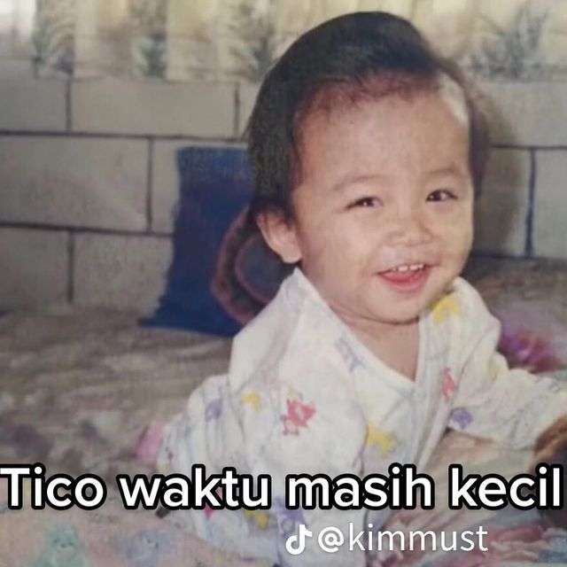 Potret Tiko Bersama Bu Eny dan Sang Ayah saat Masih Kecil, The Real Orang Kaya!