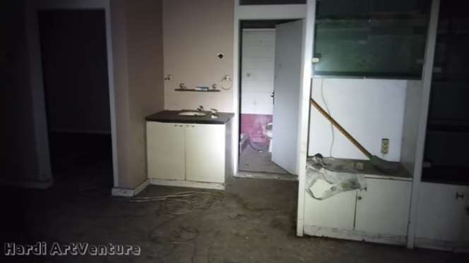 Potret Rumah Mewah Terbengkalai Milik Cut Keke, Penampakannya Bikin Merinding, Ada Aura Mistis!