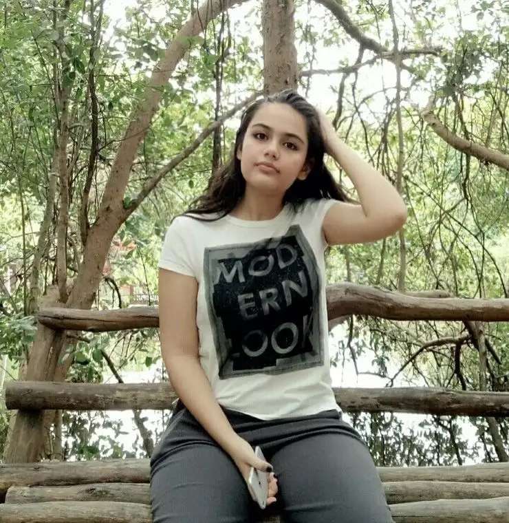 Ingat Anak Reza Rahadian di Film Hafalan Shalat Delisa? 16 Tahun Berlalu, Kini Jadi Artis Terkenal & Wajahnya Bule Banget
