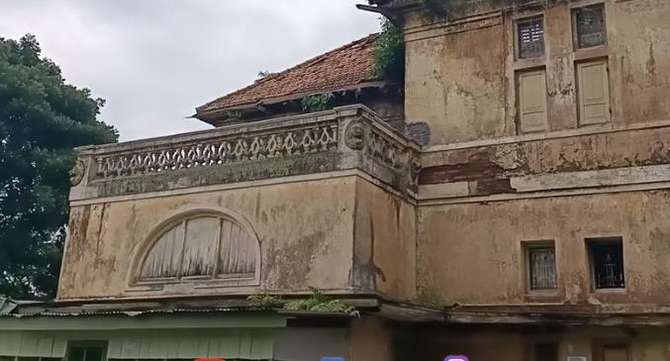10 Potret Rumah Mewah Terbengkalai 1 Abad, Tempat Harta Karun Zaman Penjajahan Belanda