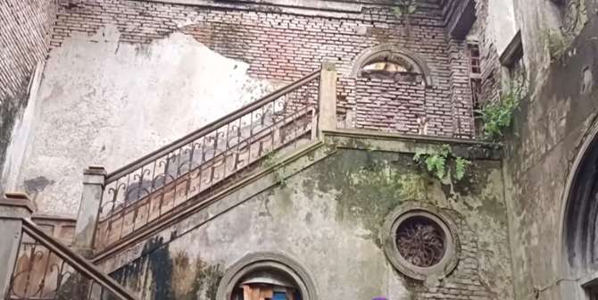 10 Potret Rumah Mewah Terbengkalai 1 Abad, Tempat Harta Karun Zaman Penjajahan Belanda