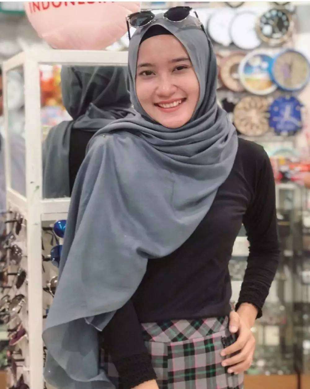 Manglingin! Potret Keseharian Yeni Inka Sang Ratu Ambyar 