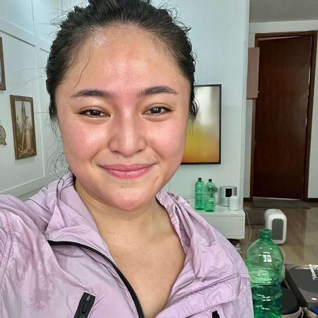 Potret Marshanda Pajang Penampilan Polos Tanpa Riasan