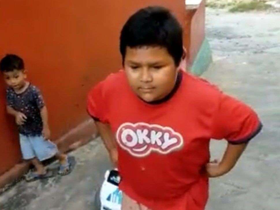 Ingat Rahmat Bocah Berkebutuhan Khusus yang Viral Dijuluki Okky Boy? Dulu Putus Sekolah Gegara Dibully, Begini Kabar Terbarunya