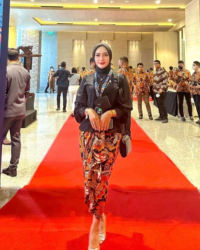 Ingat Mama Lita MasterChef yang Viral Gegara Goda Chef Juna? Suami Meninggal Kini Pacaran dengan Artis Ganteng ini?