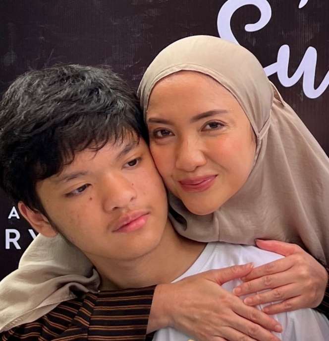 Masih Ingat Tia Ivanka `Mbak Yul`? Ratu Sinetron 90-an & Pernah Didekati Raffi Ahmad, Kini Nasibnya Bikin Nyesek