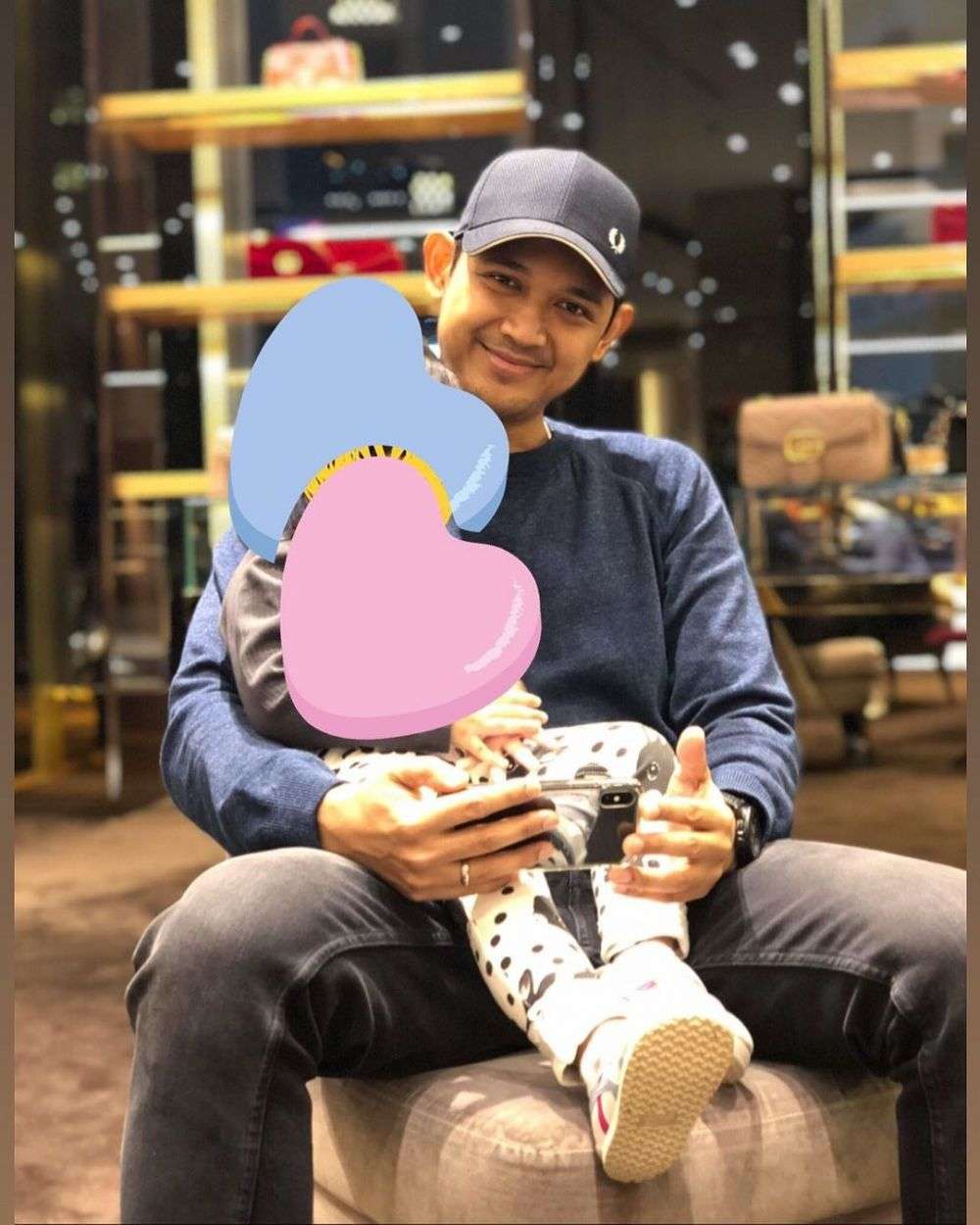 Demi Jaga Privasi, Sederet Seleb Konsisten Sembunyikan Wajah Anak di Medsos