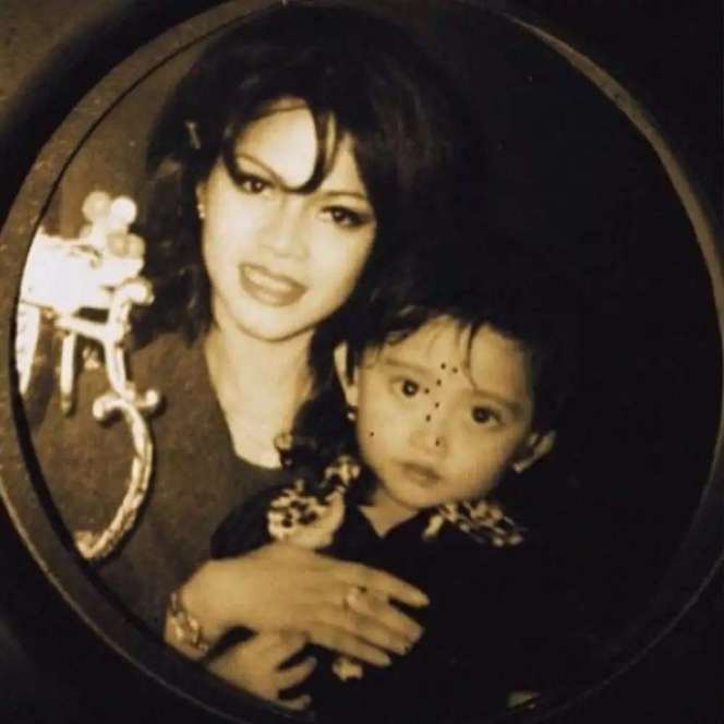 Sempat Tak Dianggap Anak, Rachel Vennya Memanggil Ibunya Tante 