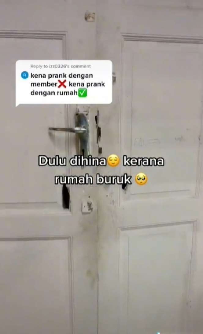 10 Potret Rumah Anti Sombong, Luar Kumuh Berantakan, Dalamnya Mewah Bak Masuk Toko IKEA!
