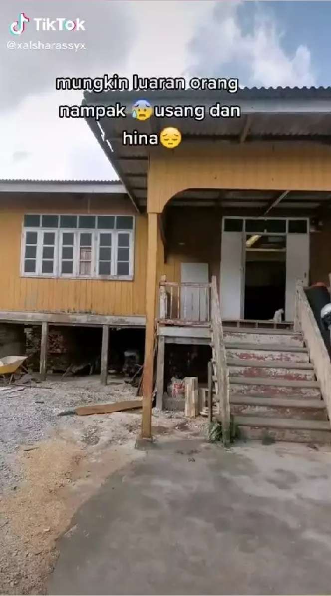 10 Potret Rumah Anti Sombong, Luar Kumuh Berantakan, Dalamnya Mewah Bak Masuk Toko IKEA!