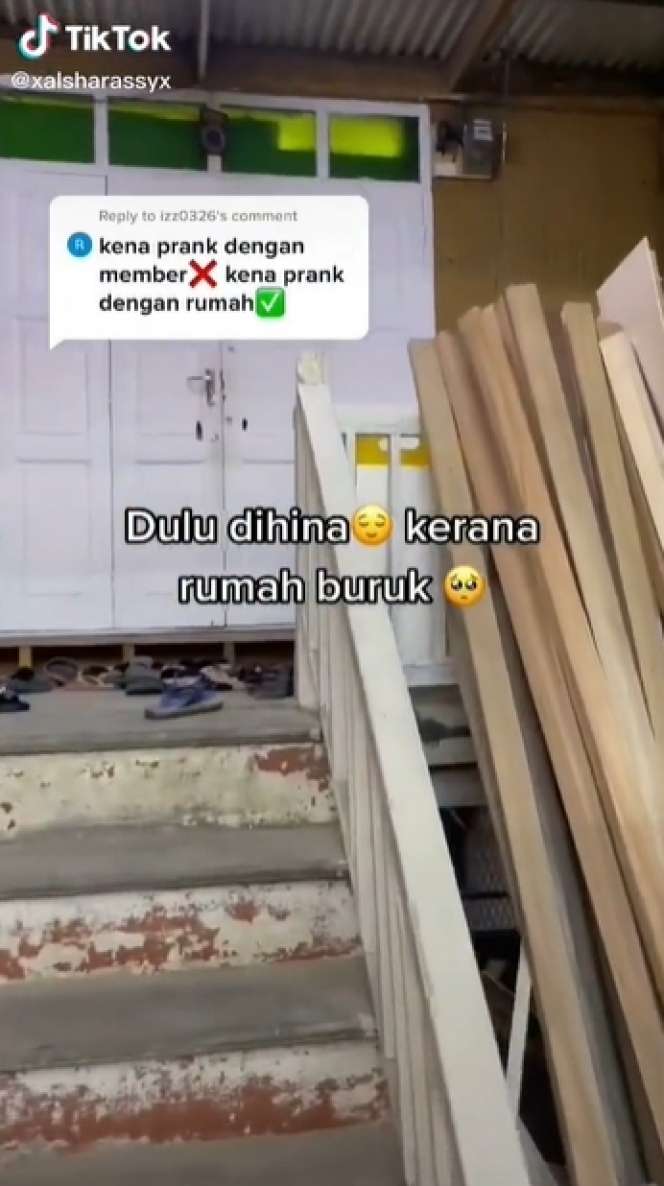 10 Potret Rumah Anti Sombong, Luar Kumuh Berantakan, Dalamnya Mewah Bak Masuk Toko IKEA!