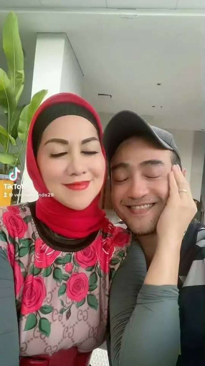 Potret Bucin Venna Melinda dan Ferry Irawan, Berakhir KDRT