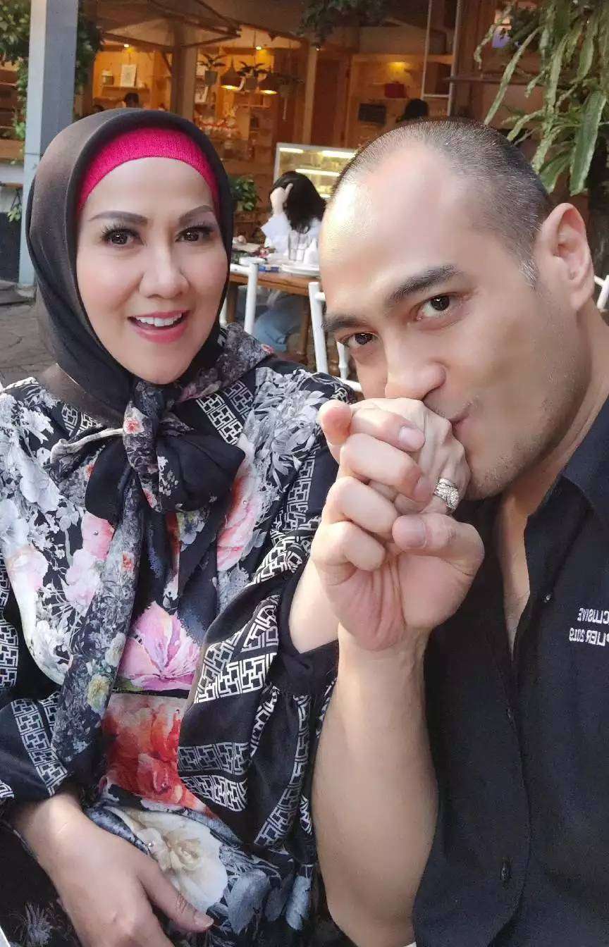 Potret Bucin Venna Melinda dan Ferry Irawan, Berakhir KDRT