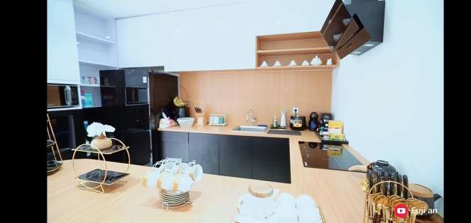 Adu Mewah Rumah Verrel Bramasta VS Venna Melinda, Harganya Sama-sama Fantastis, Desainnya Elegan Banget!