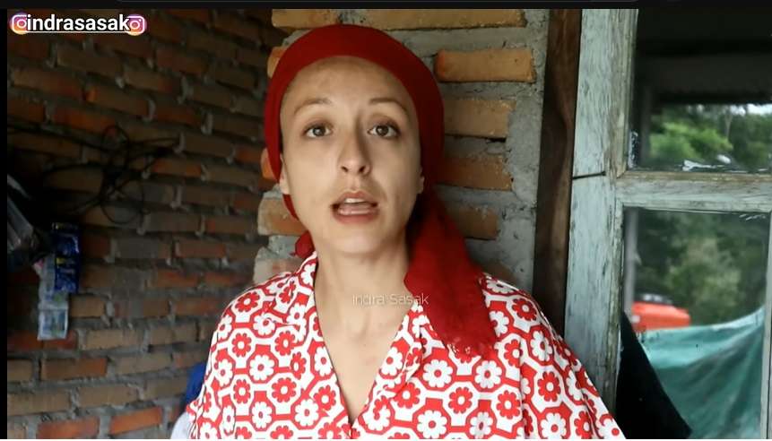 Ingat Melissa Bule Prancis yang Dinikahi Pria Lombok? Dulu Rela Tinggal di Gubuk Kini Hidupnya Berubah Drastis, Siap Renovasi Dapur Mertua!