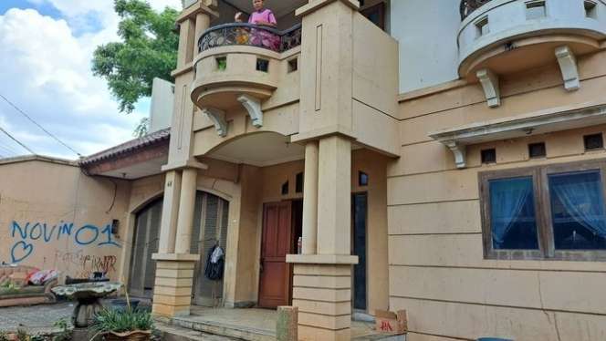 10 Potret Terkini Rumah Tiko dan Ibu Eny, Makin Megah & Gemerlap Usai Dipasang Listrik dan Air!