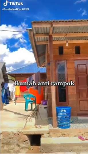 8 Potret Rumah Anti Maling, Dikira Jelek Berdinding Kayu & Atap Seng, Dalamnya Bikin Tajub, Simpan Harta Karun!