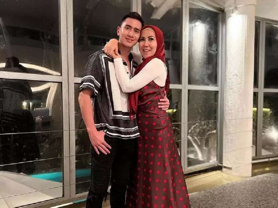 Awet Muda, Potret Seleb Cantik Bareng Putranya, Kerap Dikira Pacar!