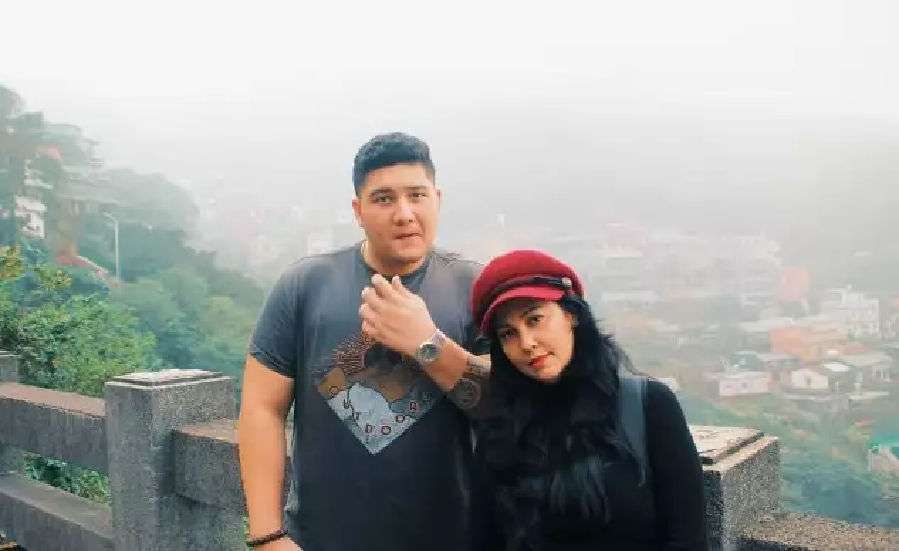 Awet Muda, Potret Seleb Cantik Bareng Putranya, Kerap Dikira Pacar!