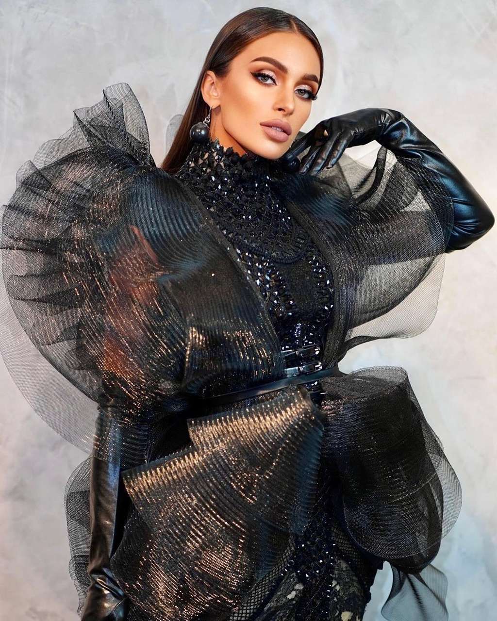 Potret Evlin Khalifa Miss Bahrain yang Tolak Pakai Bikini Saat Kontes Miss Universe 2022!