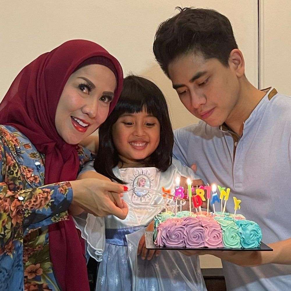 Sumber Pabrik Duit Venna Melinda Sebelum Dinikahi Ferry Irawan