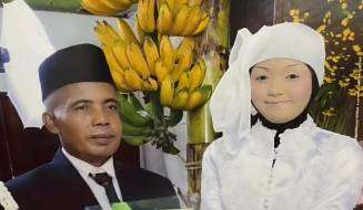 Pengantin ini Dilarang Melihat Kaca Saat di Makeup, Hasilnya Bikin Ngenes!
