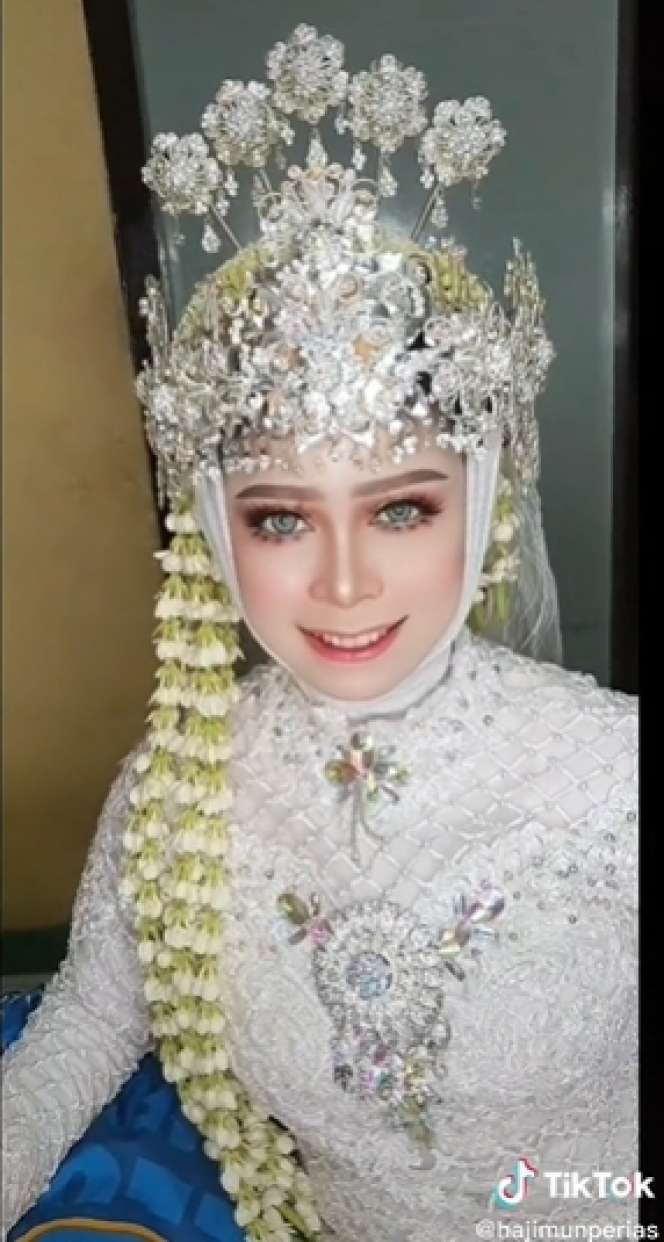 Viral Wanita Pakai Jasa Perias Pengantin Era 90-an dari Sang Ibu, Dikira Norak, Ternyata Hasilnya Bikin Takjub!