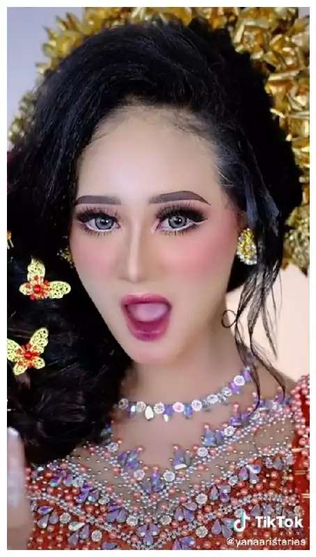 Wanita Polos Dirias MUA Jadi Pengantin Adat Bali, Malah Jadi Mirip Dinda Hauw, Bikin Pangling!