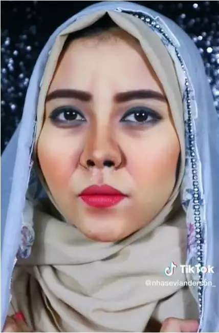 Wanita Ini Rias Wajahnya Jadi Ibu Norma Risma, Netizen Kaget Lihat Hasilnya : Ini Sih Paling Mirip!