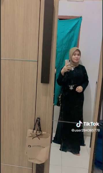 Potret Terbaru Norma Risma Usai Kasus Perselingkuhan Sang Suami Kian Terbongkar, Kini Minta Bantuan Hotman Paris!