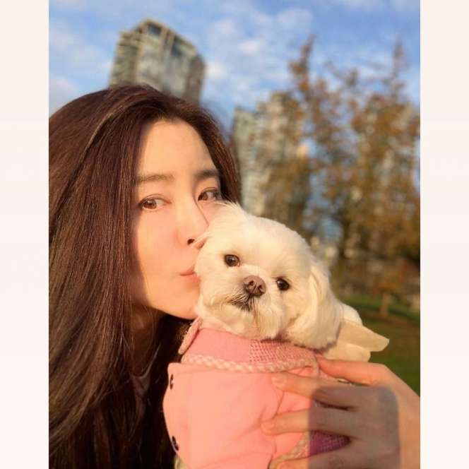 Masih Ingat Joey Wong, Ratu Film Horor Tercantik Era 90-an? Dulu Lebih Terkenal dari Suzanna, Kini Parasnya Bak Bidadari di Usia 55