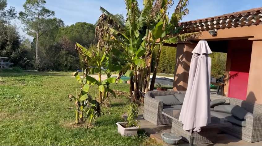 Masih Ingat Melissa Bule Prancis yang Dinikahi Pria Lombok? Usai Menikah Hidup Sederhana, Ternyata Begini Rumah Aslinya!