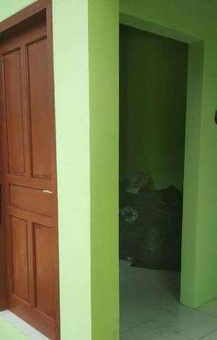 10 Desain Rumah Absurd yang Bikin Ngakak, Hasilnya Bikin Mikir Dua Kali!