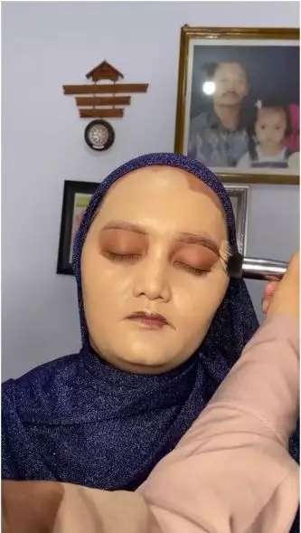 8 Transformasi Wanita Bertubuh Gempal Dirias Jadi Pengantin Sunda, Pipi Tirus Bak Barbie Hidup, Sampai Lupa Wajah Aslinya!