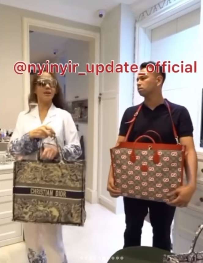 11 Momen Bunda Corla Ketemu Raffi-Nagita, Diberi Barang-Barang Branded, Cium Rafathar Bak Cucu Sendiri