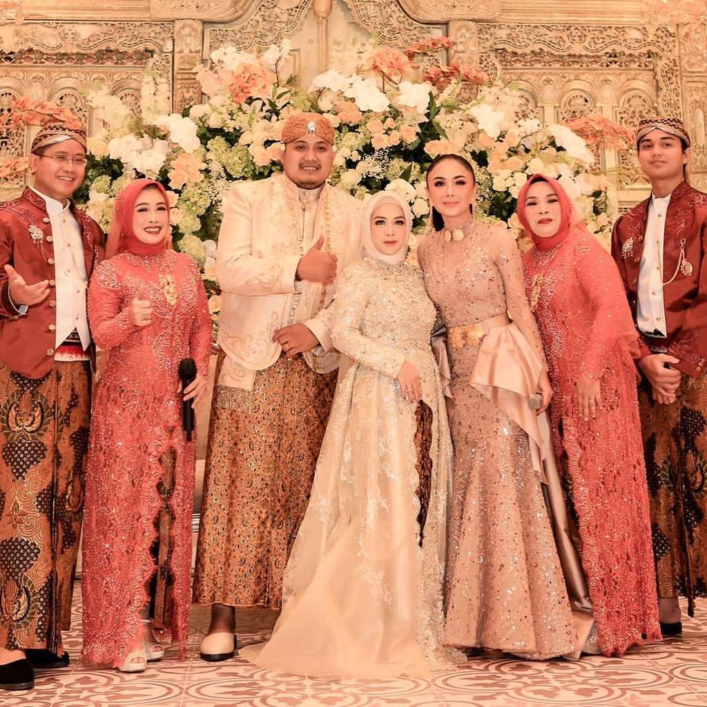 Viral Pengantin Undang Yuni Shara di Pernikahannya, Malah Minder Lihat Penampilan Sang Artis!