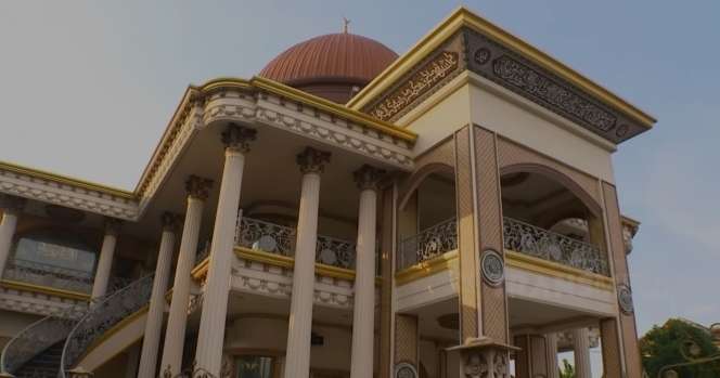 Potret Rumah Mewah Muzdalifah yang Dijual Seharga Rp40 M, Super Megah Bak Istana Kerajaan Arab!