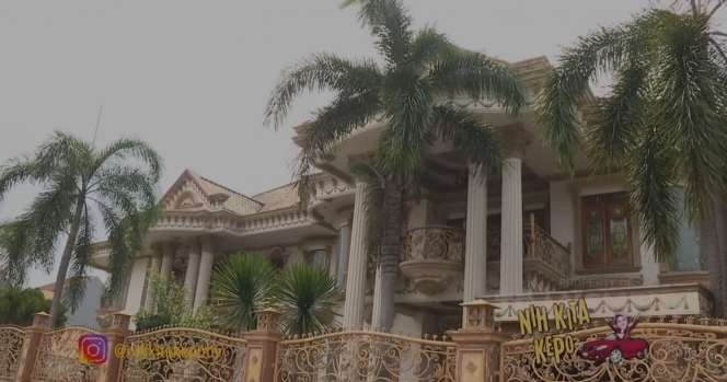 Potret Rumah Mewah Muzdalifah yang Dijual Seharga Rp40 M, Super Megah Bak Istana Kerajaan Arab!